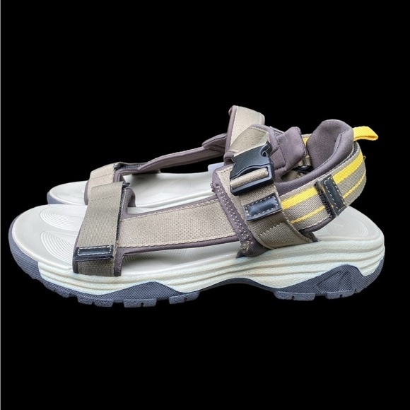 Ozark Trail-NWT Men’s 10 moss green/gray hiking sandals. Velcro adjustable. New! - Picture 10 of 12